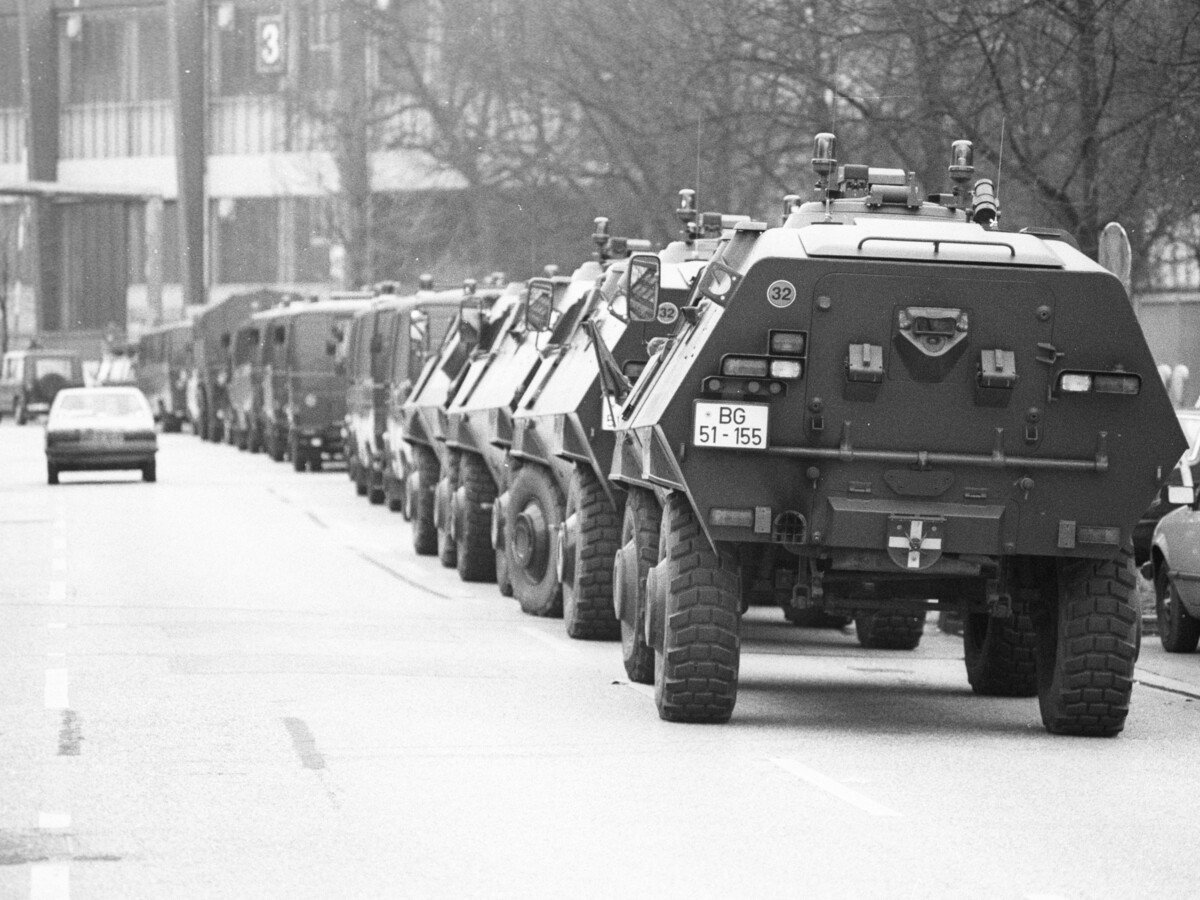 Prozess mit Panzerwagen und 2.000 Polizisten