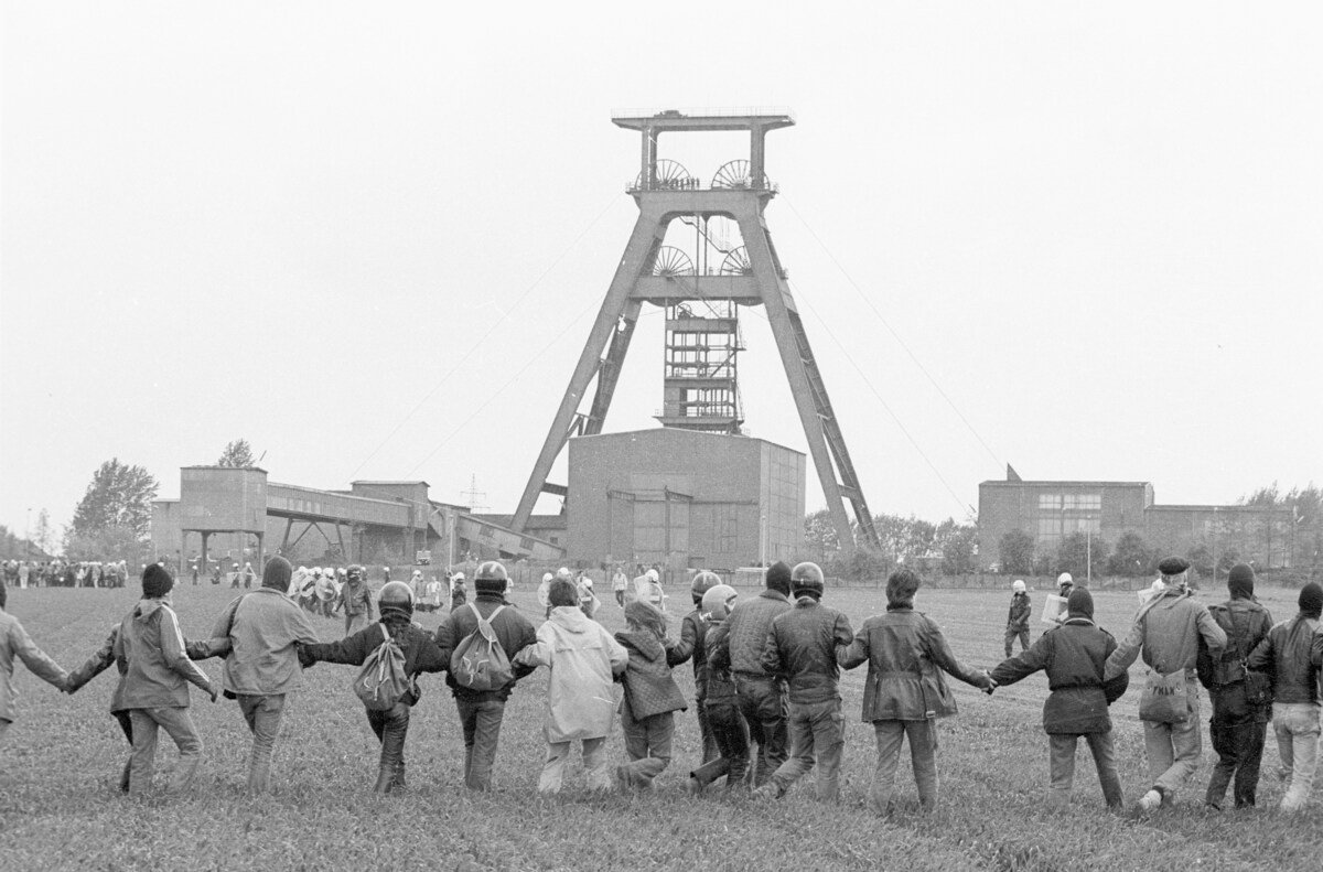 Protest gegen das geplante Endlager für schwach- und mittel-radioaktive Abfälle im nieder­sächsischen Salzgitter am 11. Mai 1986.